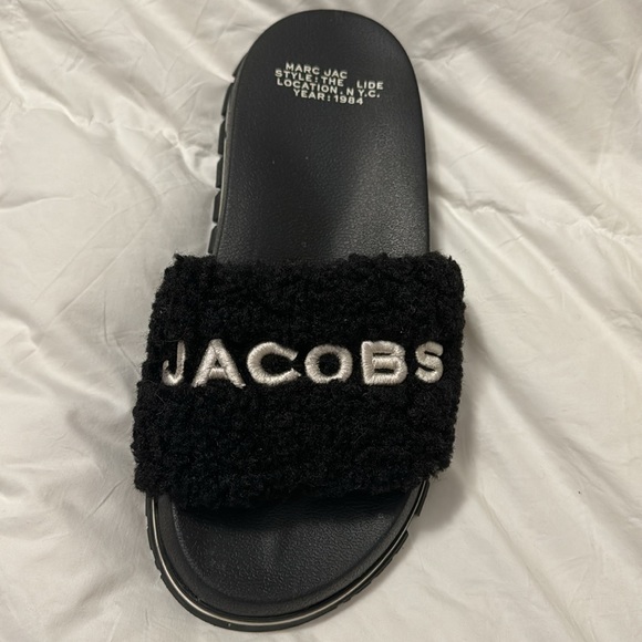 Marc Jacobs slides - Picture 4 of 5